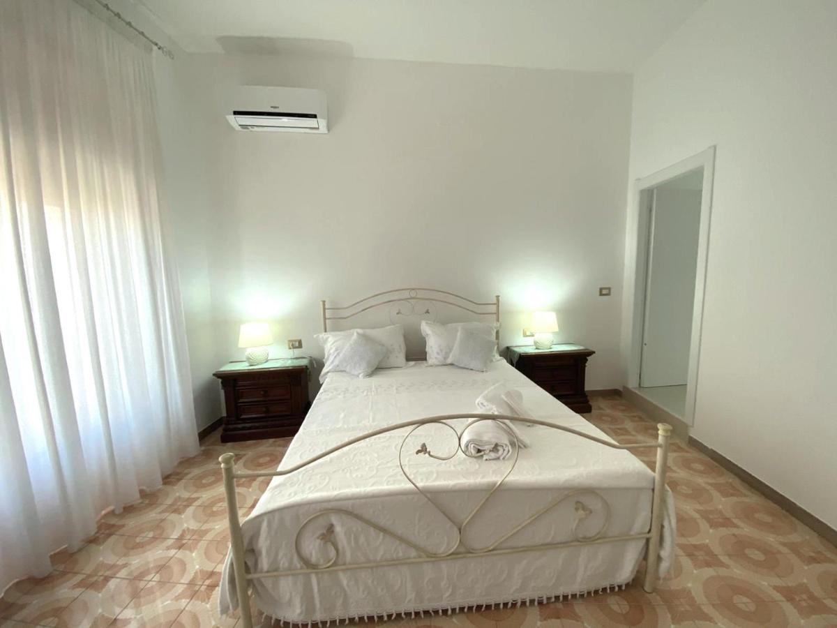 Le Fresie B&B SantʼAntìoco Kültér fotó